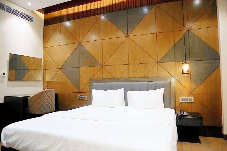 Symphony Inn