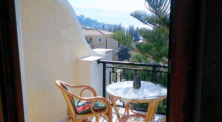Rental apartment with 2 rooms for 4 persons — photo 3