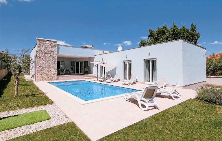 141 m&sup2; Ferienhaus