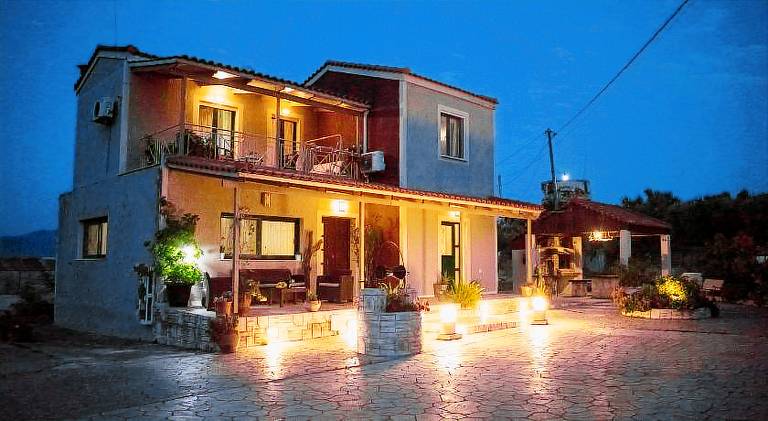 Villeta Nikol in Kefalonia