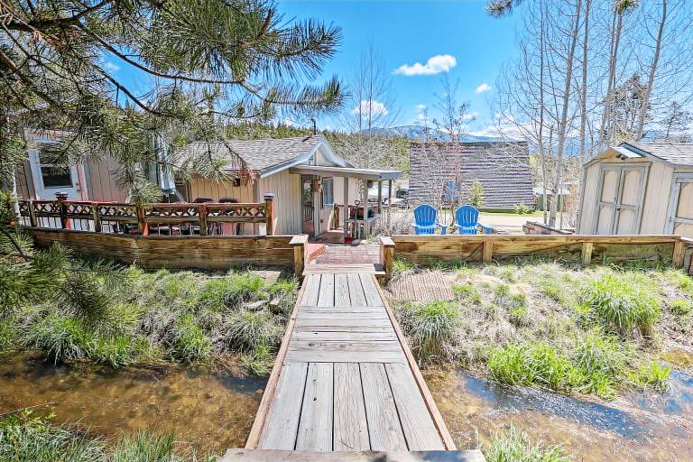 House  Grand Lake