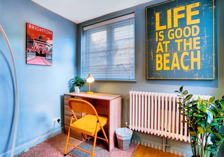 Rental apartment with patio | Next to Brighton Palace Pier | Close to the beach | Pets are welcome — photo 5