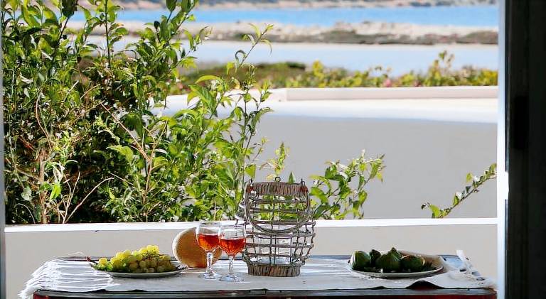 Salty 2Br Apartments Sea View Naxos - Glyfada Beach — photo 5
