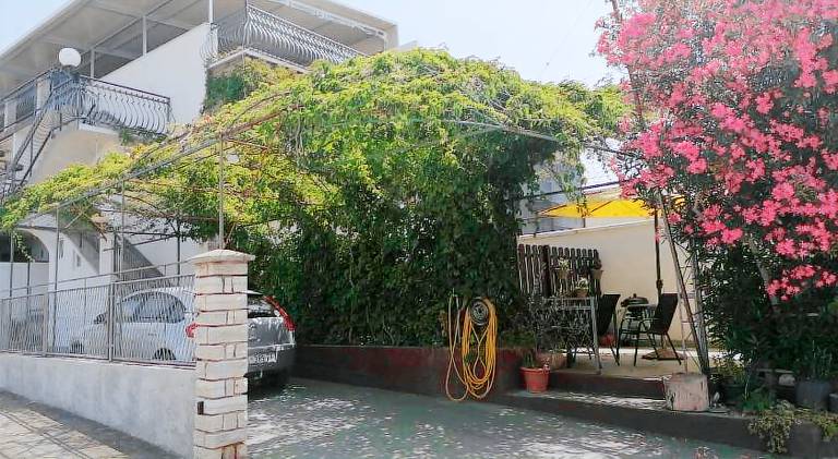 Sunny Day apartments in Vodice