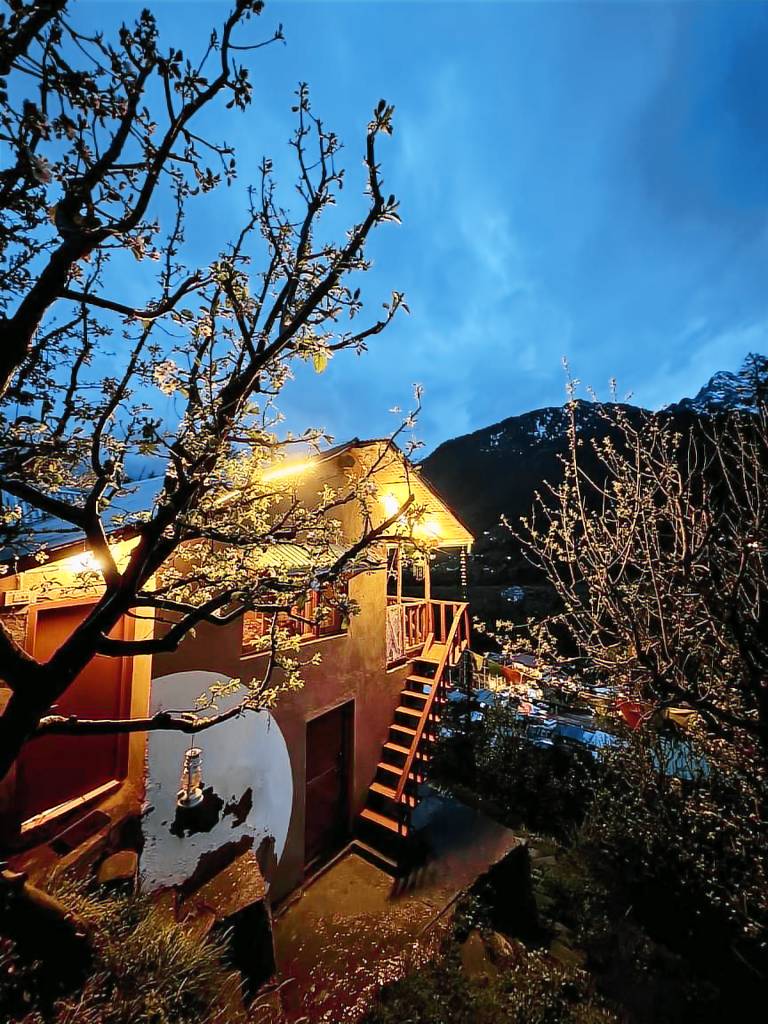 Apartment with yard in Kullu