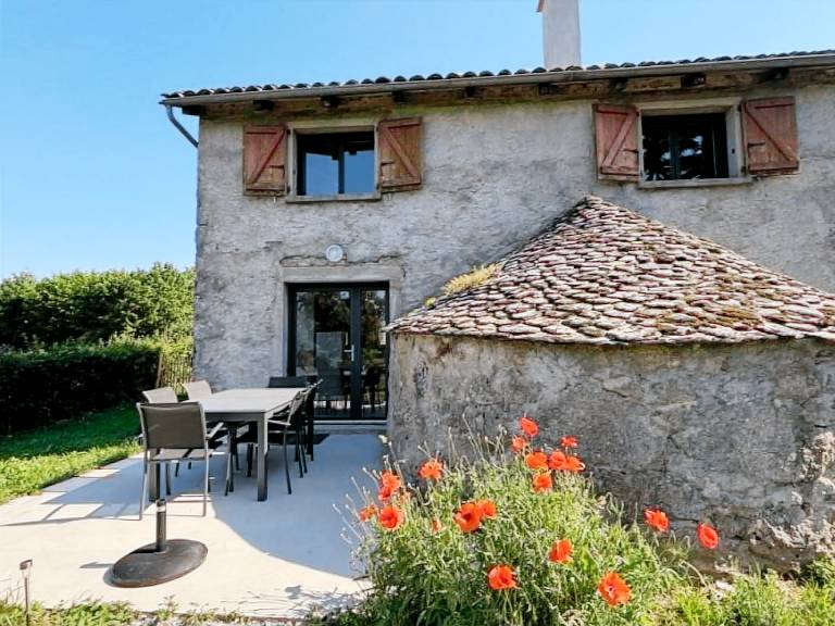 Ferienhaus mit Hund in Calvinet, Frankreich fuer max. 4 Personen