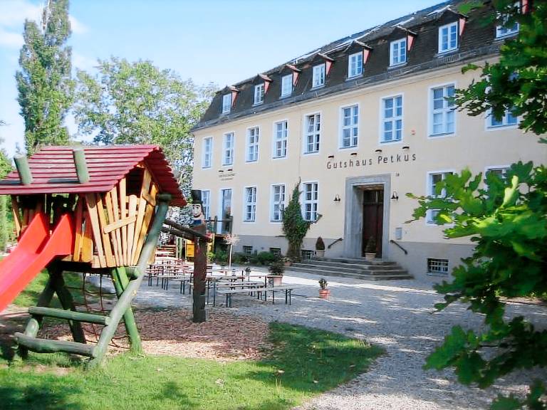 Familien- und Freizeithotel Gutshaus Petkus (Baruth / Mark), LHS 10852 — photo 4