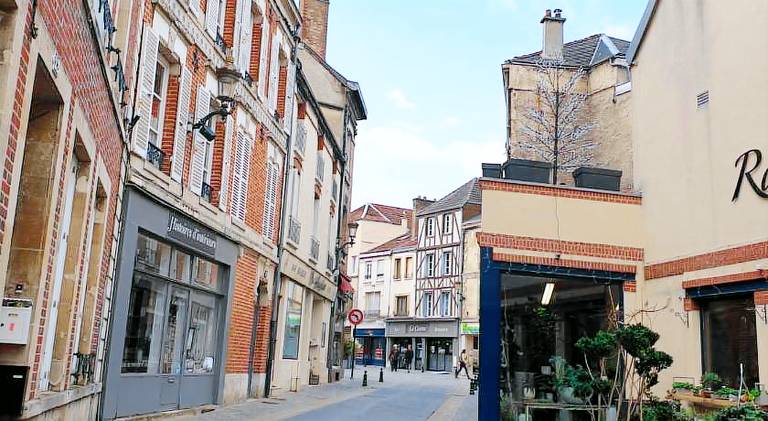 Chambres privees hyper-centre Epernay lit 160x200cm — photo 5