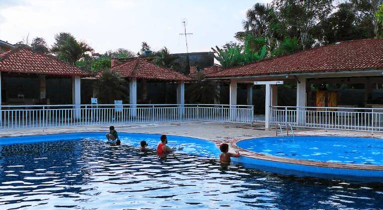 Holiday apartment with pool — photo 3