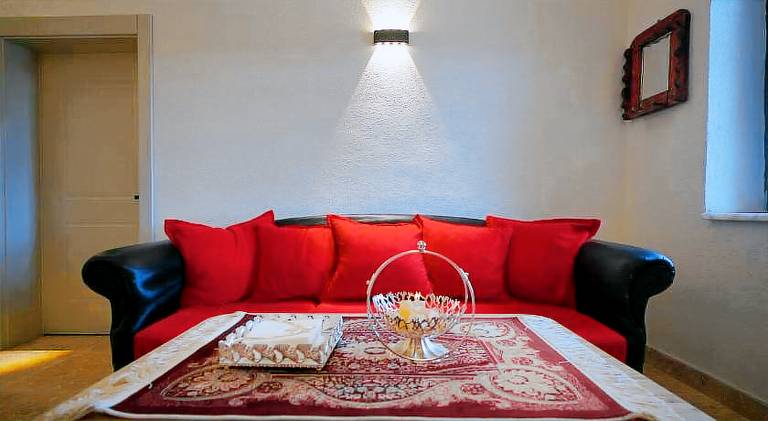 Holiday apartment with grill & yard — photo 3