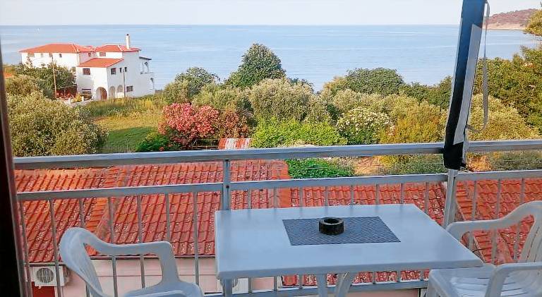 Rental apartment with patio & barbeque | Next to the beach | Good for workation | Dogs allowed — photo 3