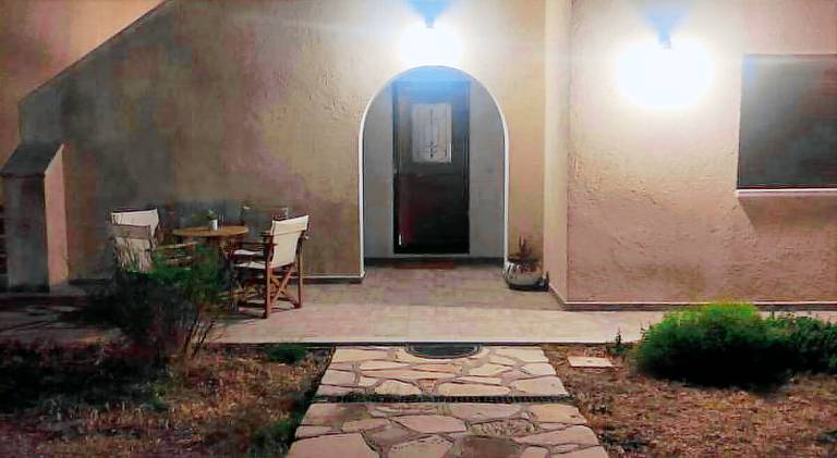 Lovely house with yard & patio | Perfect for remote work | Pets are welcome — photo 3