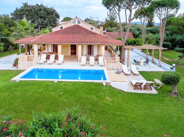 Villa Laganas