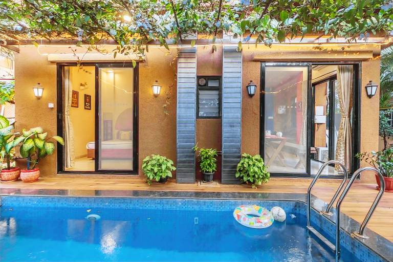 RETRO VILLA in Khandala