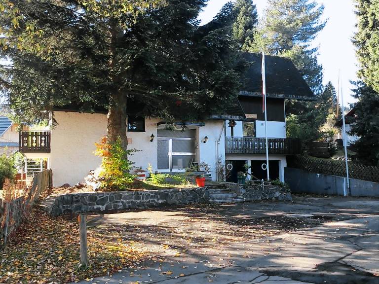 Holiday Home 'Haus vor Anker' with Mountain View, Private Garden & WiFi in Feldberg