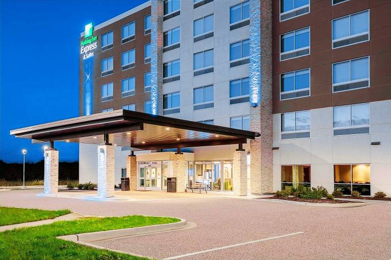Holiday Inn Express And Suites Beloit By IHG — photo 2