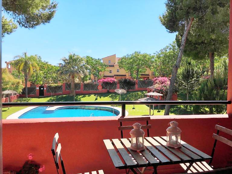 Fully equipped rental apartment with pool & terrace | Beach nearby | Dogs allowed — photo 4