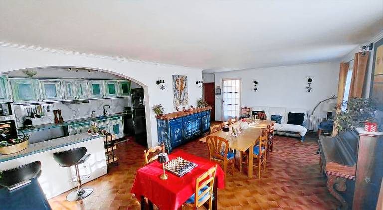 House with 5 rooms for 14 persons — photo 4