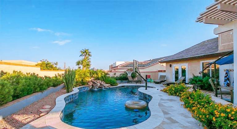 168 m&sup2; Ferienhaus