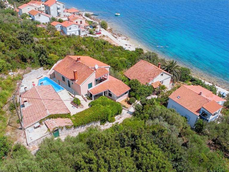 Villa Lily Comfortable holiday residence