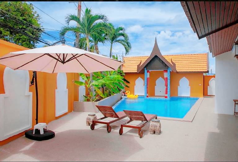 Fully equipped charming villa with hot tub, pool & garden | Good for workation | Pet-friendly — photo 3