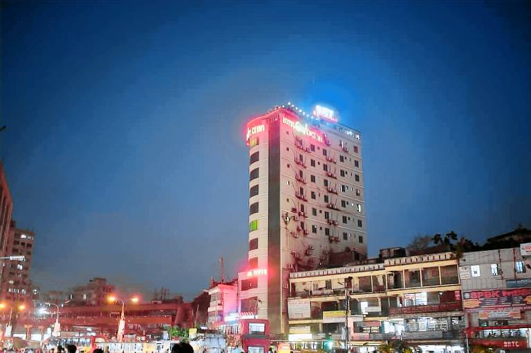 Hotel Givenci International