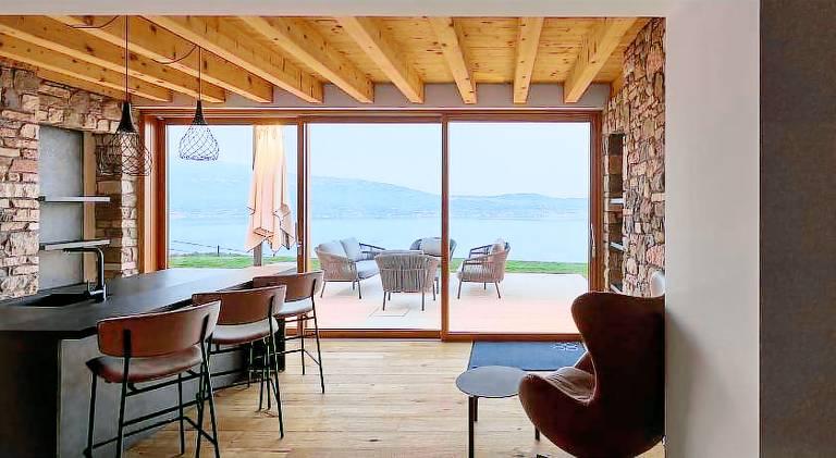 Family-oriented villa with sauna, garden & patio | Pets allowed — photo 2