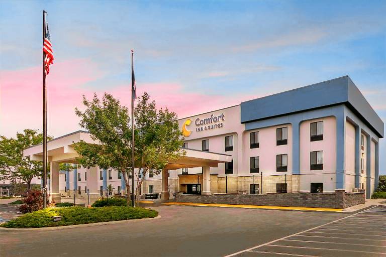 Comfort Inn & Suites Rapid City near Mt Rushmore in Rapid City, SD
