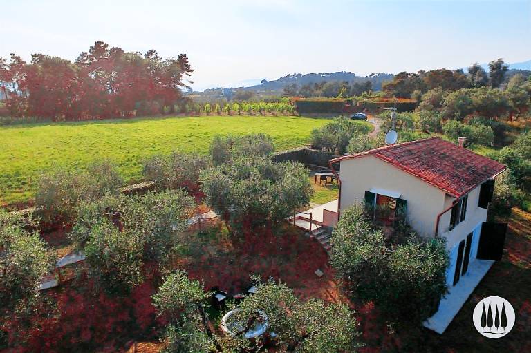 Rental apartment with pool, yard & jacuzzi | Nature view — photo 2