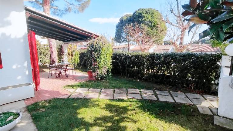 Villa with yard & barbeque — photo 5