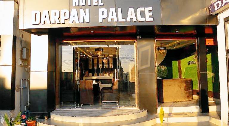 Hotel DARPAN PALACE