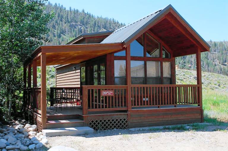 Cabin Almont