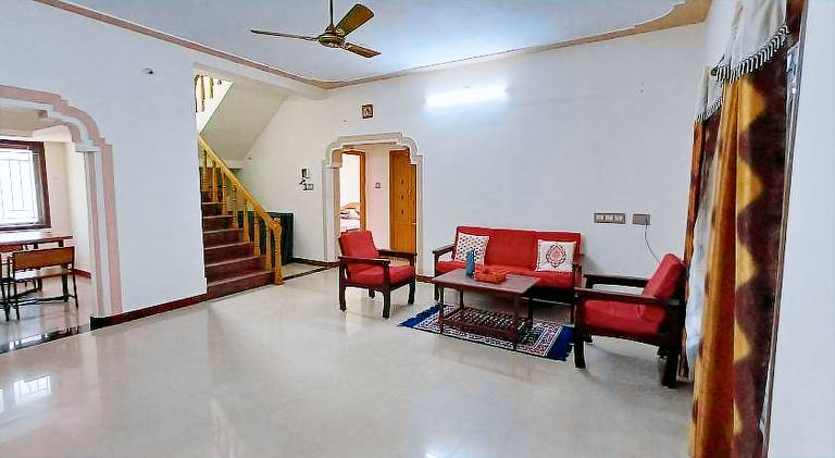 279 m&sup2; Villa