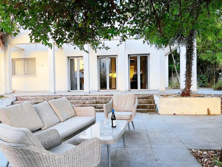 300 m&sup2; Ferienhaus