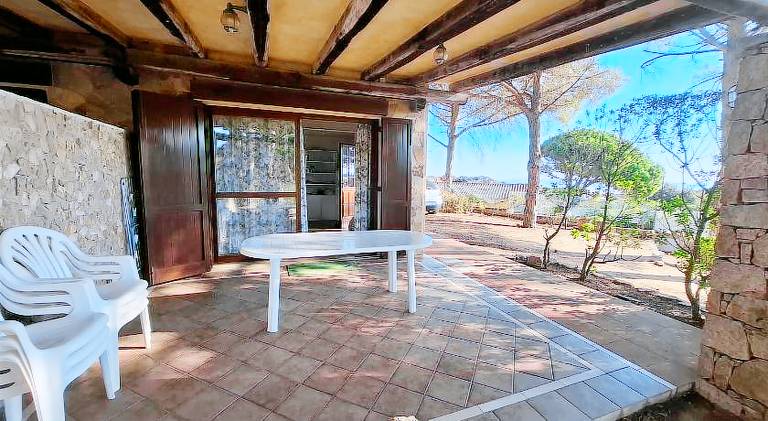 Villa with 2 rooms for 4 persons in Santa Teresa di Gallura