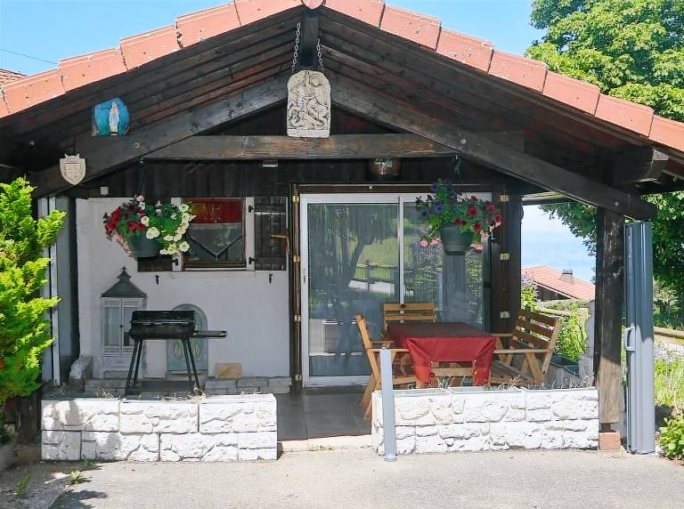 Chalet with garden & BBQ | Beach view | Pets allowed — photo 3