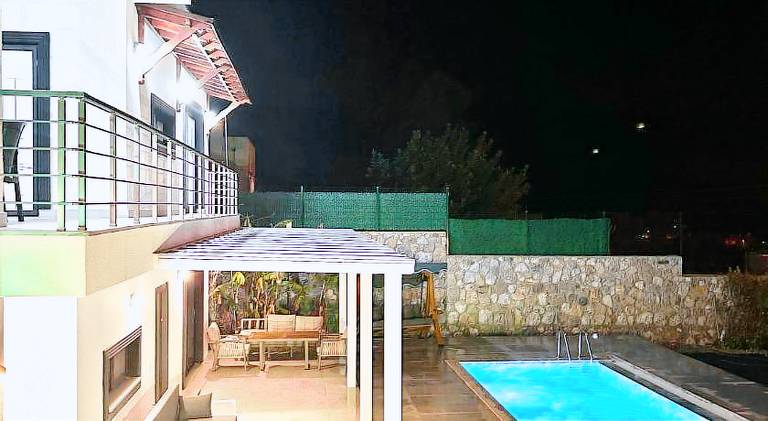 Fully equipped house with pool, terrace & garden | Perfect for remote work | Pets are welcome — photo 2