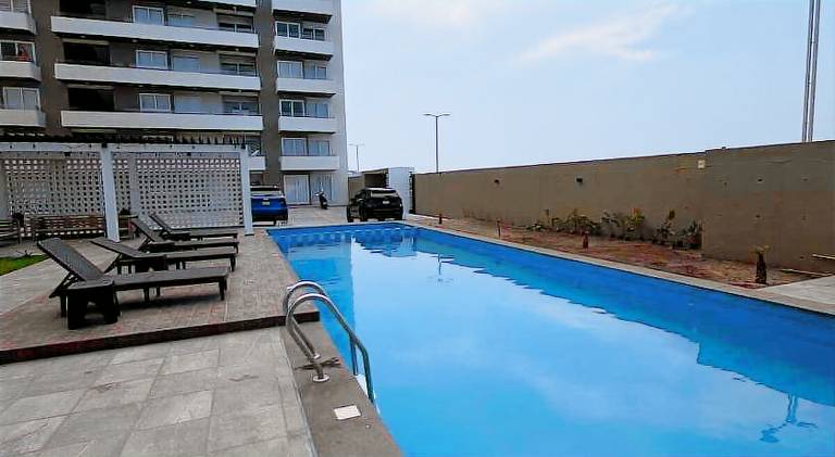 Apartment with pool — photo 4