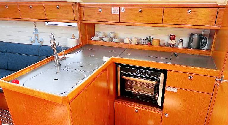 Boat with private pool, sauna & garden — photo 3