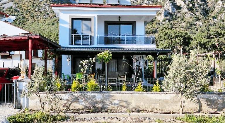 Villa with 1 room for 6 persons — photo 3