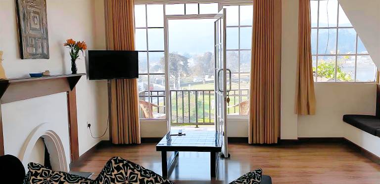 Medalin Lake Gregory