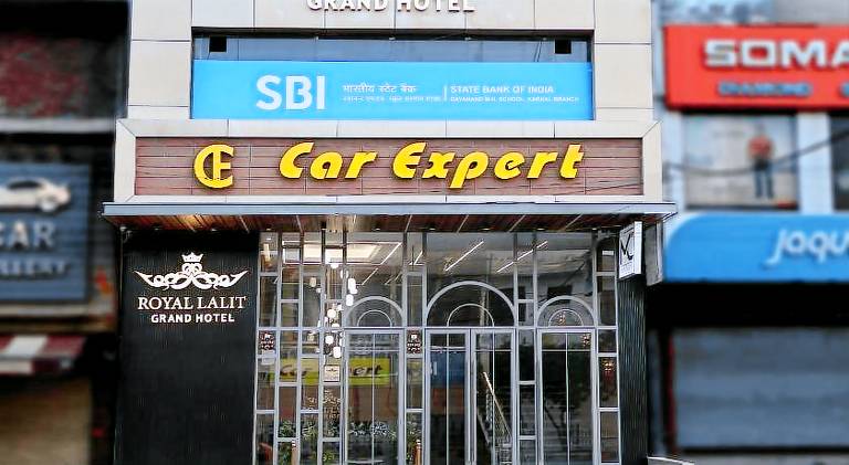 ROYAL LALIT Grand Hotel