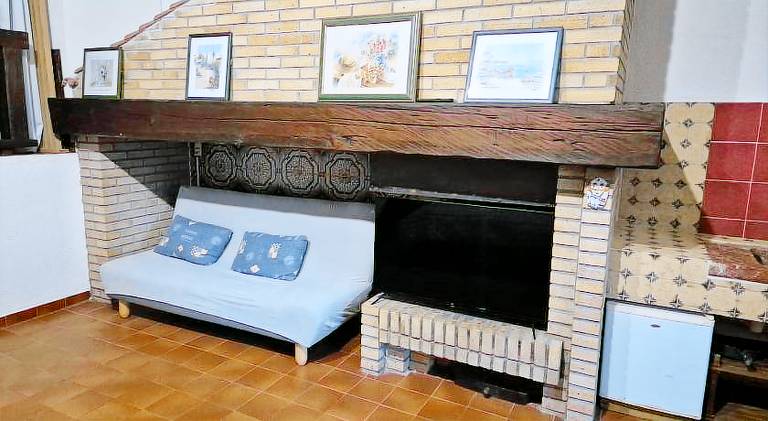 Apartment with pool & jacuzzi — photo 5