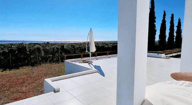 140 m&sup2; Villa