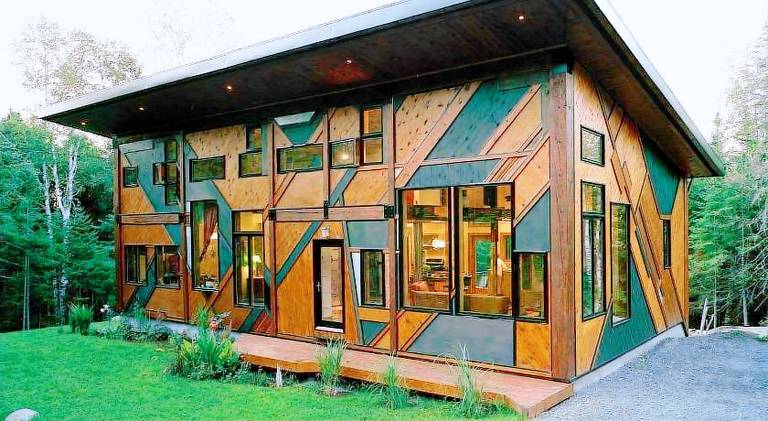 Chalet with garden, hot tub & grill | Perfect for remote work in Val David, QC