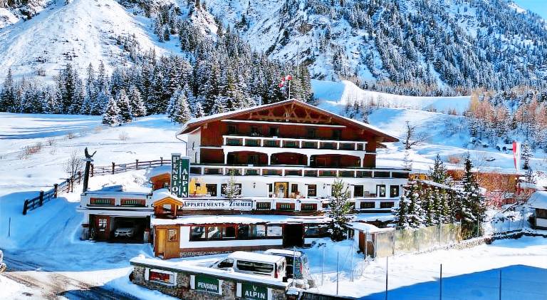 Lovely apartment with patio, sauna & yard | Ski nearby | Pets are welcome in Sankt Leonhard im Pitztal