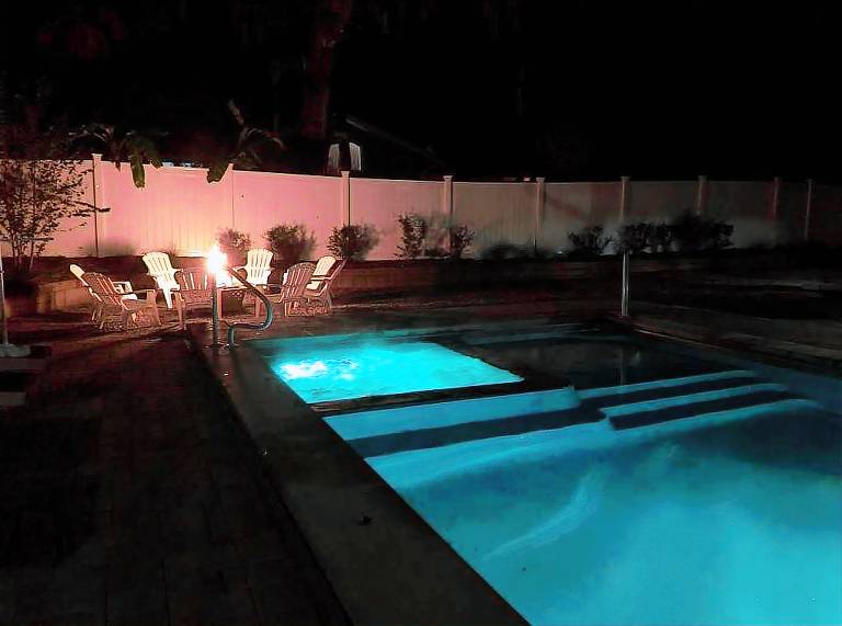 Vacation home with hot tub, grill & private pool — photo 2