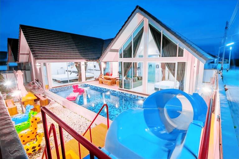 Charming villa with pool & grill | Pets are welcome in Phetchaburi