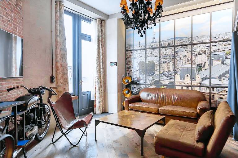 Holiday apartment with 1 room for 5 persons in Montrouge