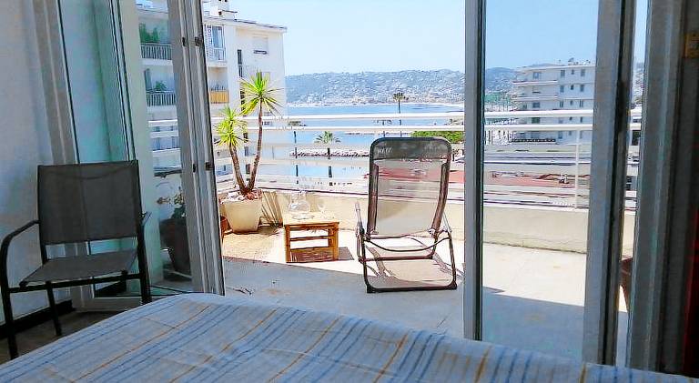 Holiday apartment with 2 rooms for 4 persons — photo 4